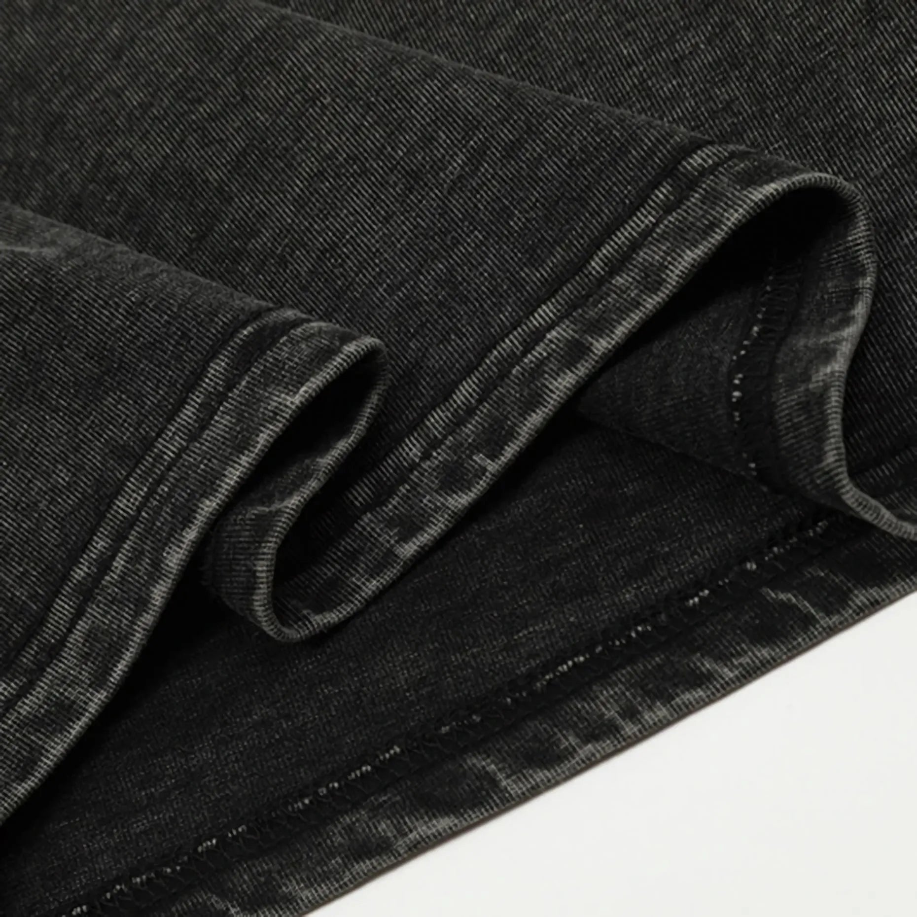’Reinforced’ Stonewash Cotton T-Shirt | Hem Details