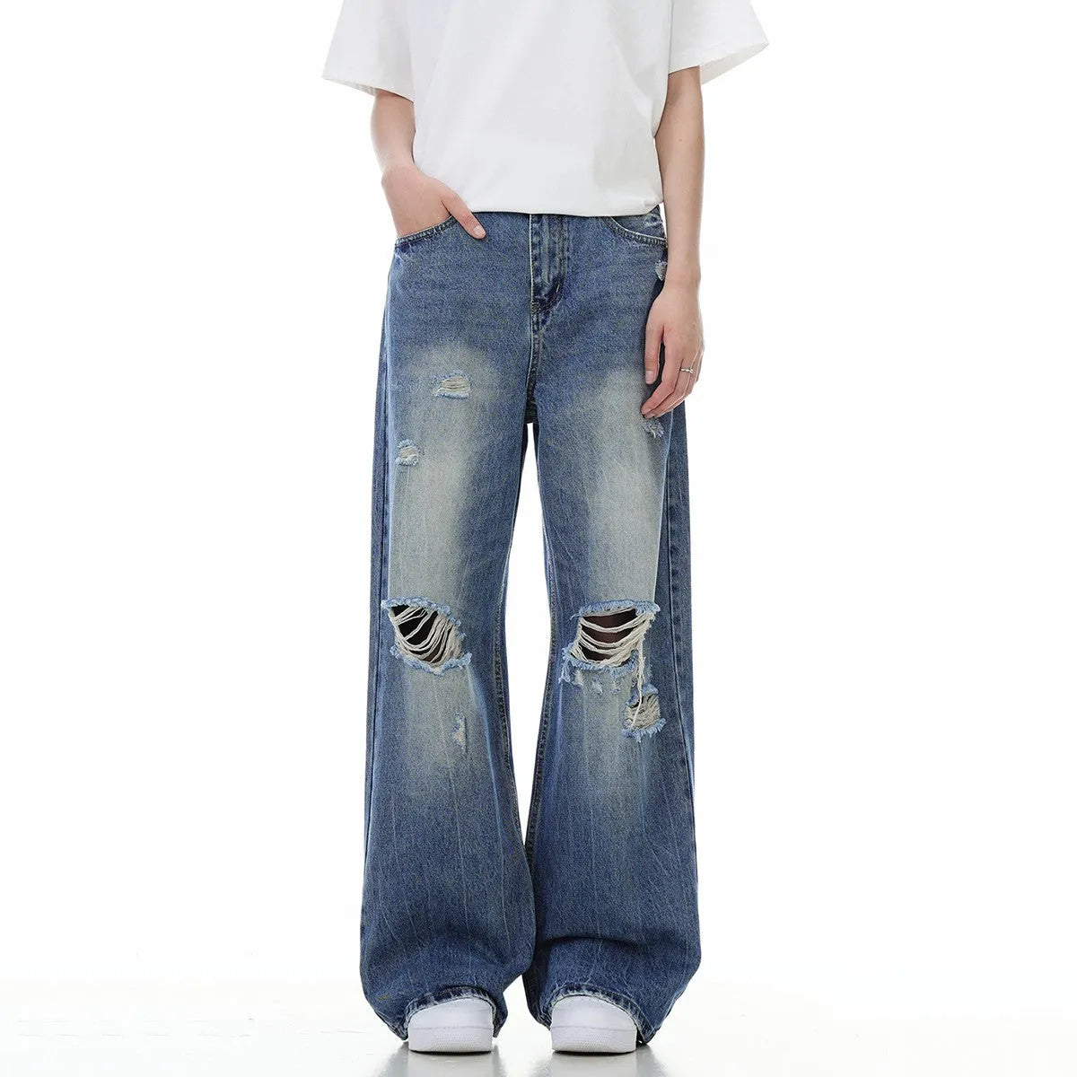 High Street Ripped Slight Baggy Jeans