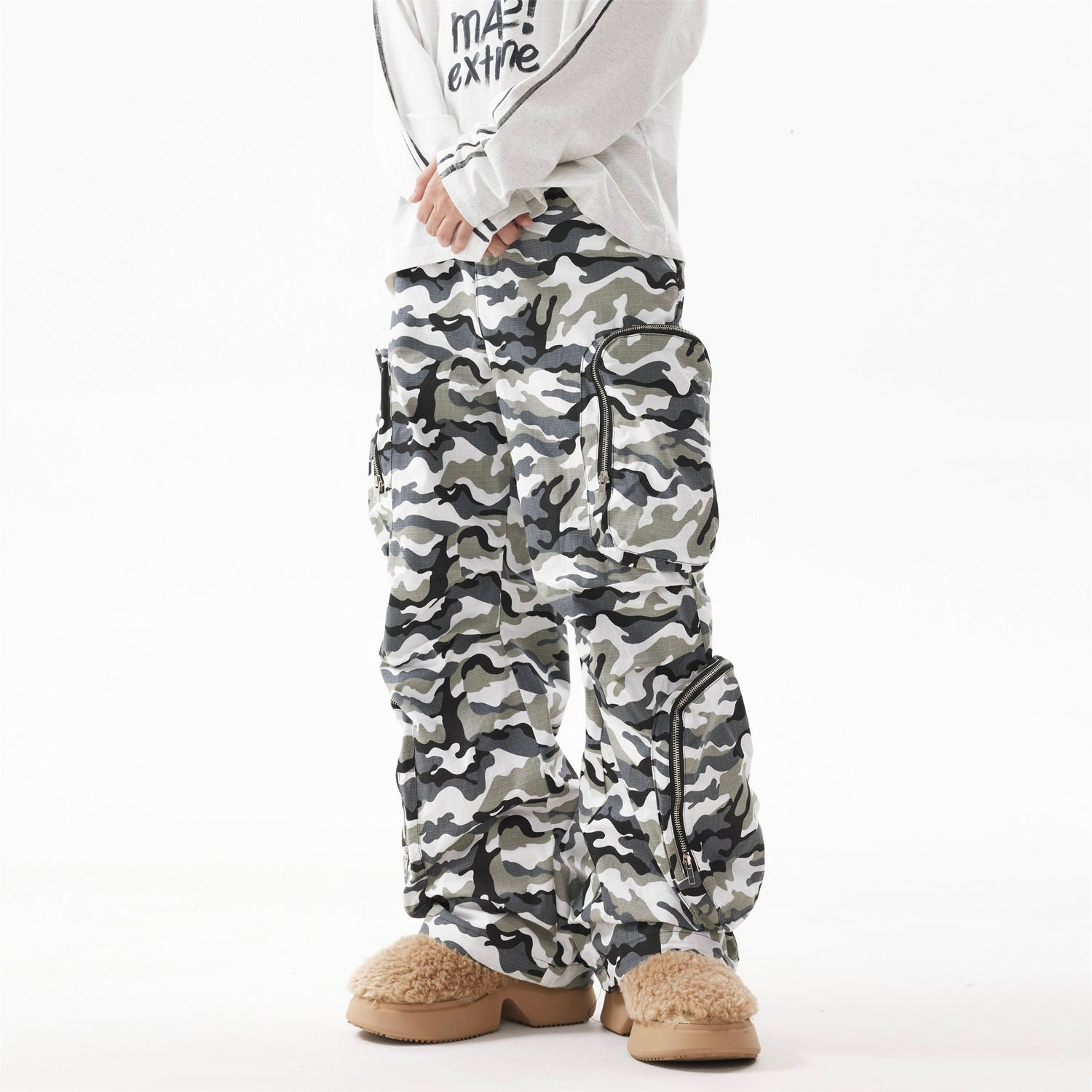 Multi Pocket Camo Cargo Pants