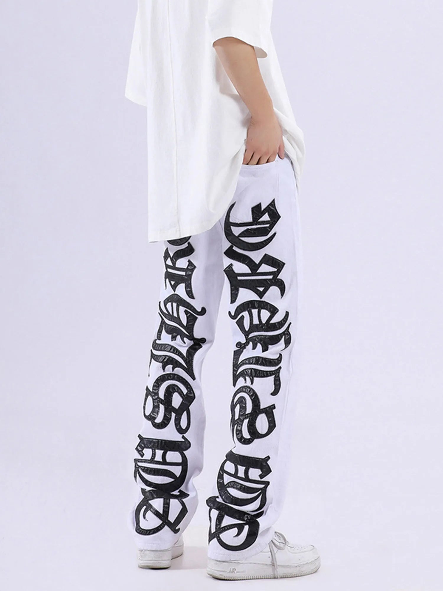 Burning Text Embroidered Letter Jeans White